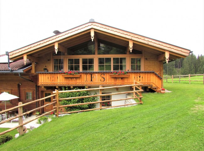 Klassischer Holzbau mit Holzbau Huber GmbH in Flachau
